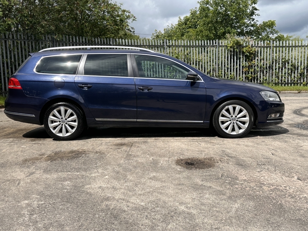 Volkswagen Passat 2.0 Highline Tdi Bluemotion Technology Dsg Blue #4