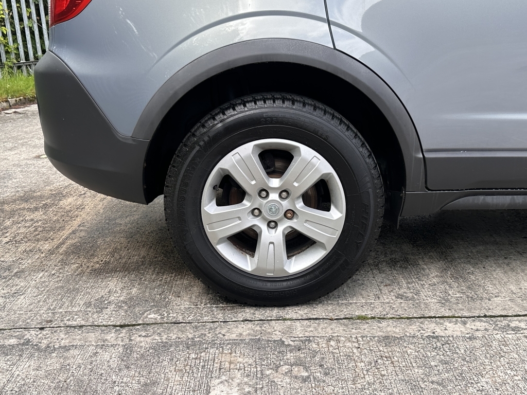 Vauxhall Antara Hatchback Black #11