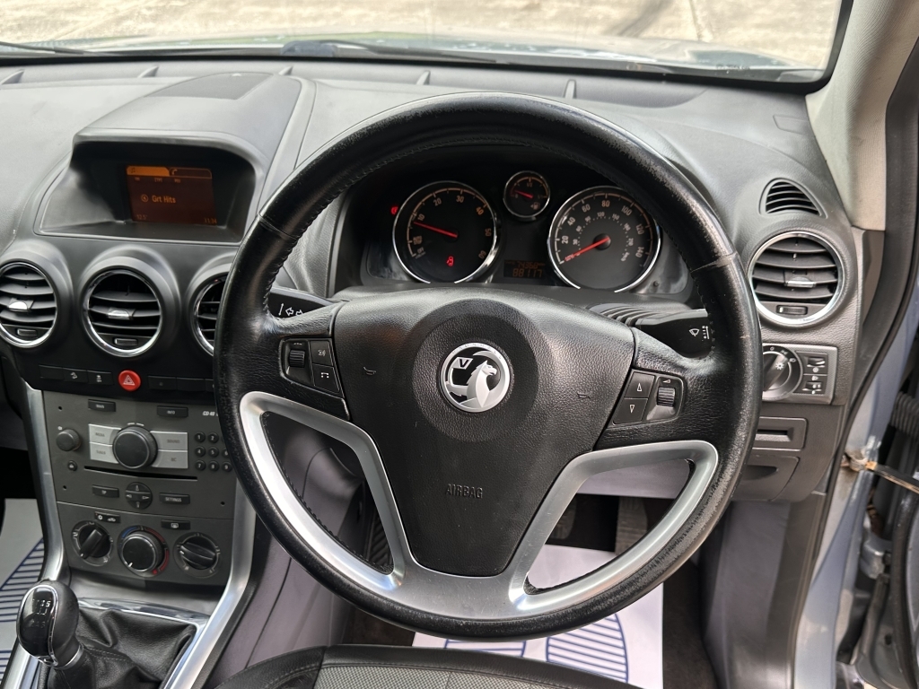 Vauxhall Antara Hatchback Black #17