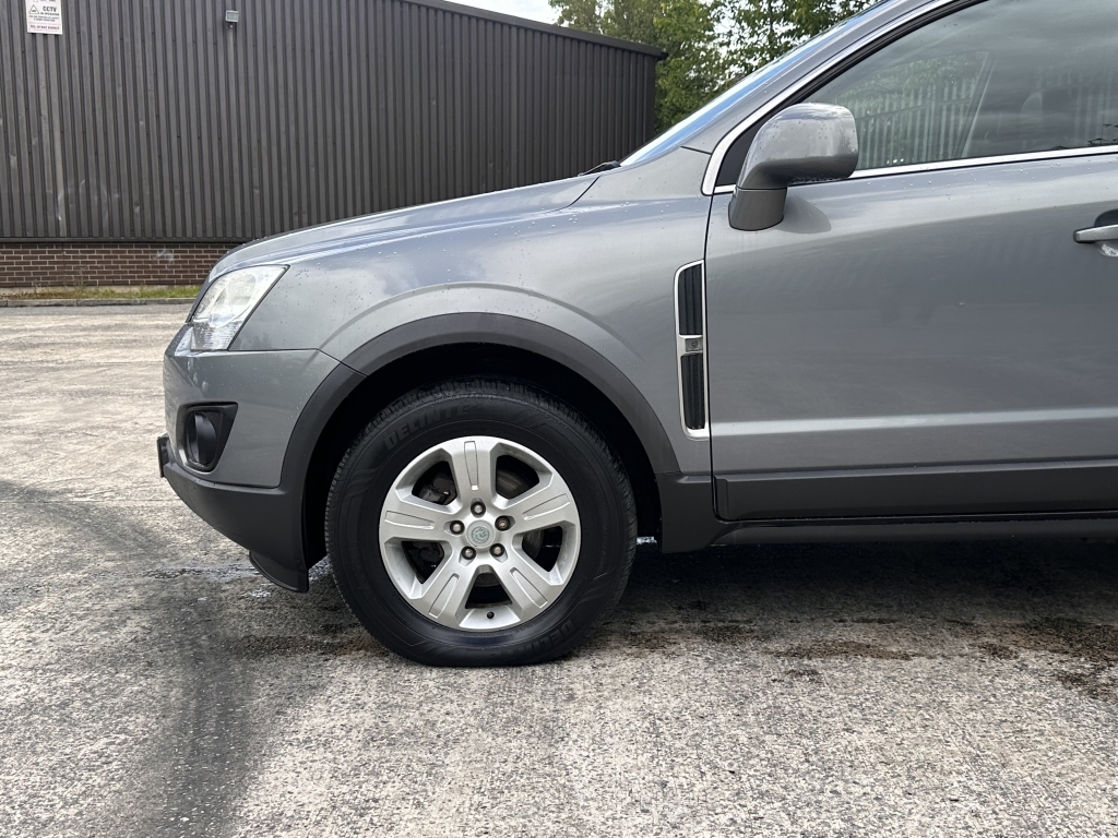 Vauxhall Antara Hatchback Black #9