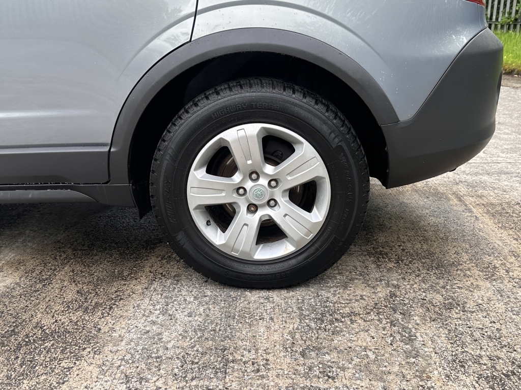 Vauxhall Antara Hatchback Black #10