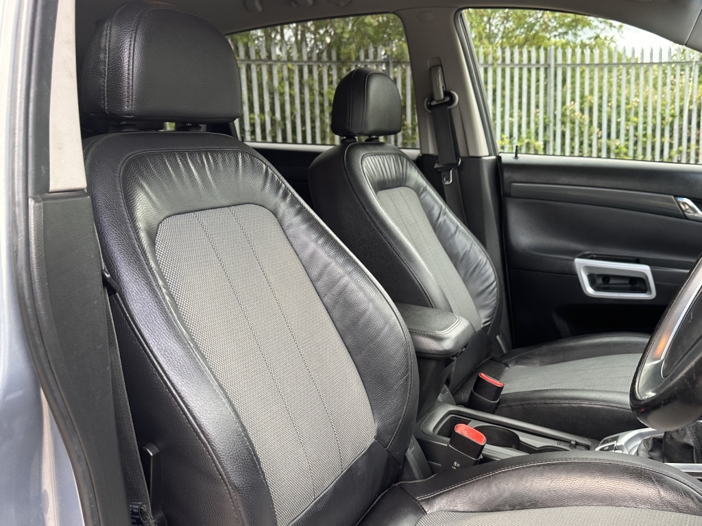 Vauxhall Antara Hatchback Black #16