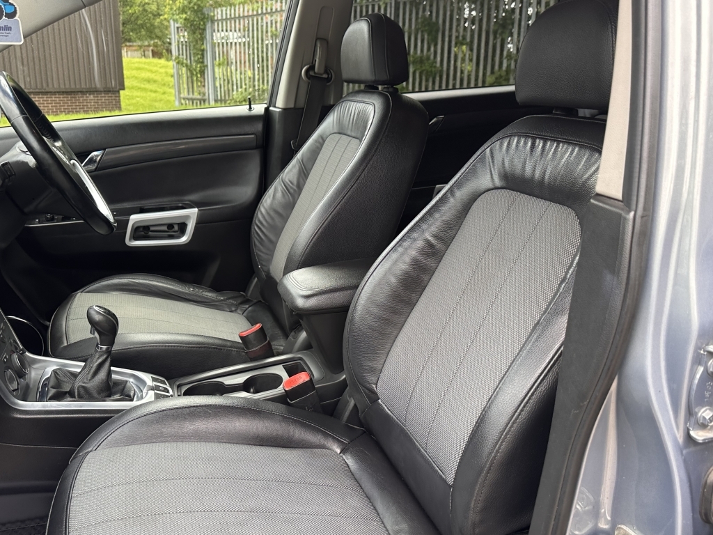 Vauxhall Antara Hatchback Black #25