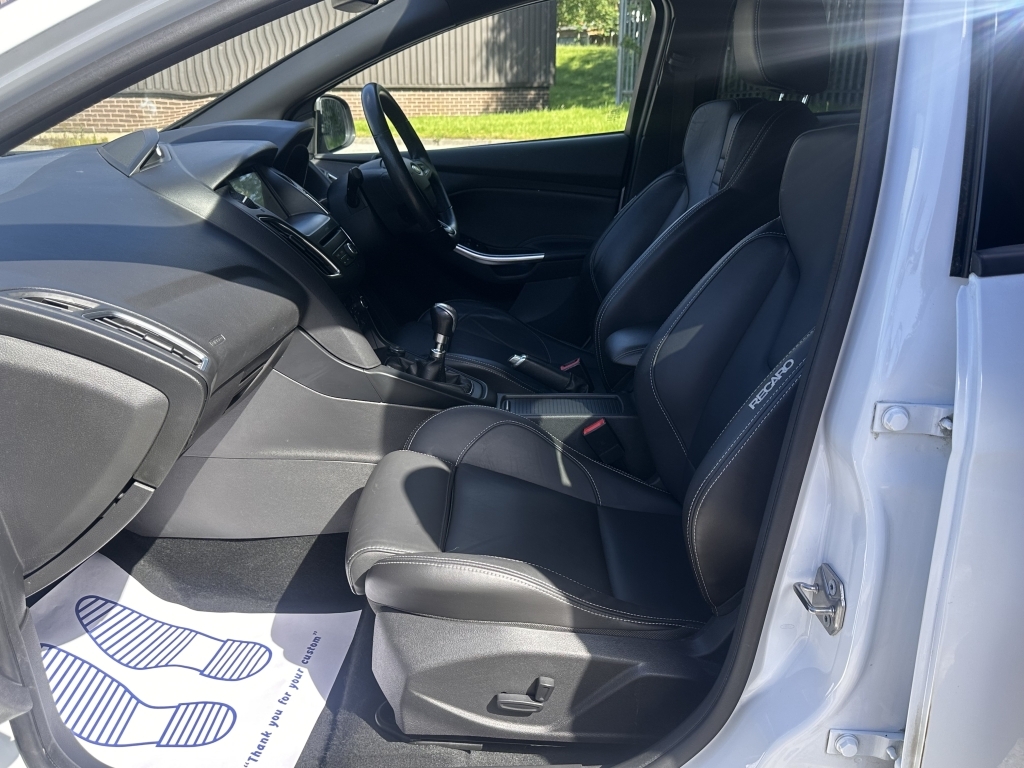 Ford Focus Focus Titanium Black #30