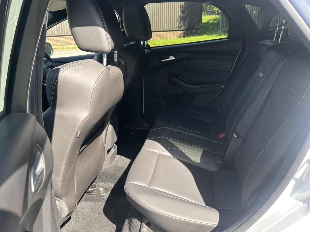 Ford Focus Focus Titanium Black #29