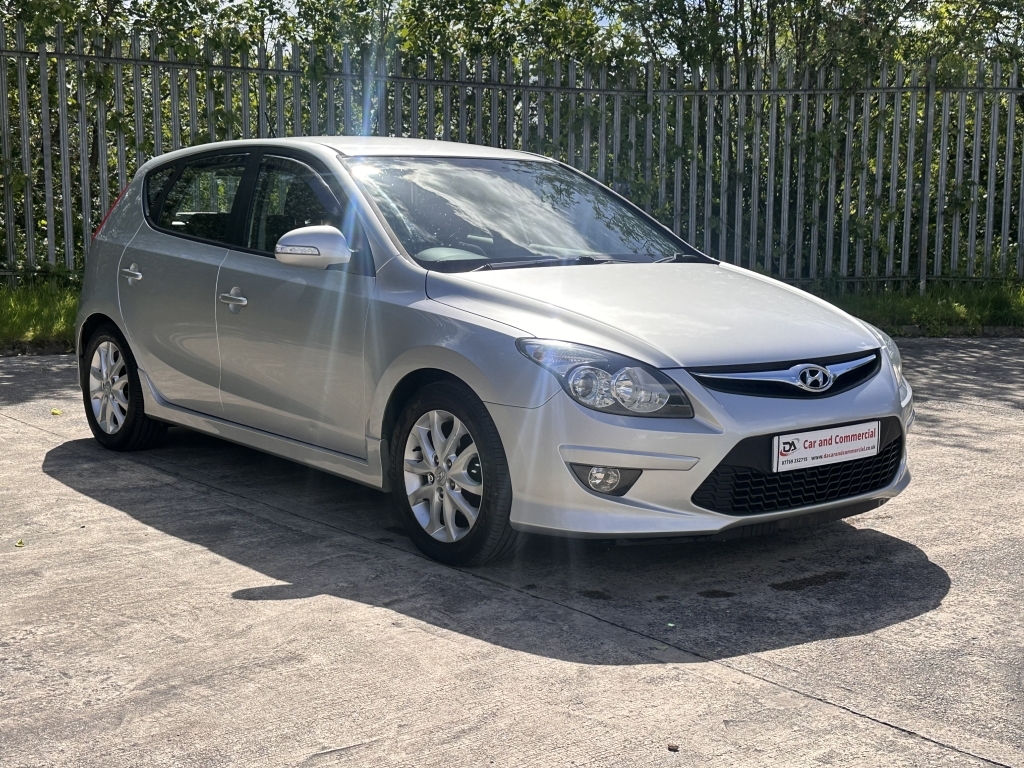 Hyundai I30 1.6 Comfort Crdi Silver #3