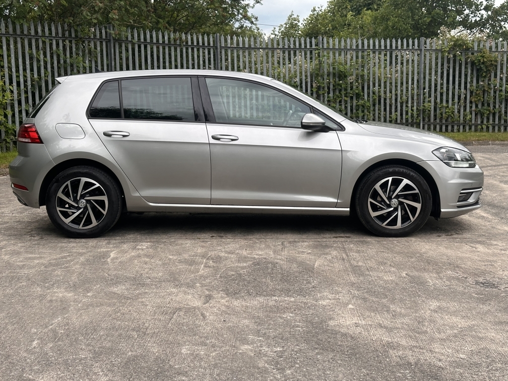 Volkswagen Golf 1.0 Match Tsi Silver #4