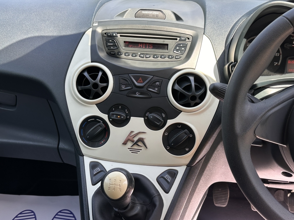 Ford KA 1.2 Metal Start Stop White #16