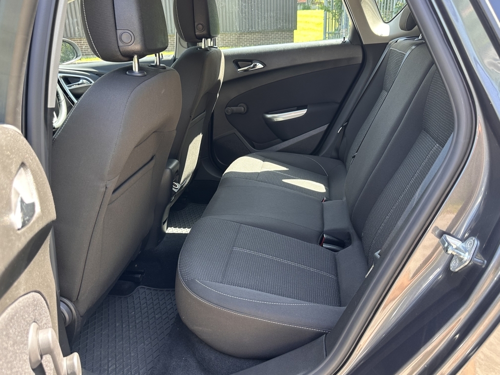 Vauxhall Astra 2.0 Cdti 16V Sri Black #31