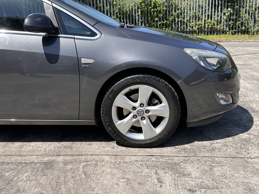 Vauxhall Astra 2.0 Cdti 16V Sri Black #39