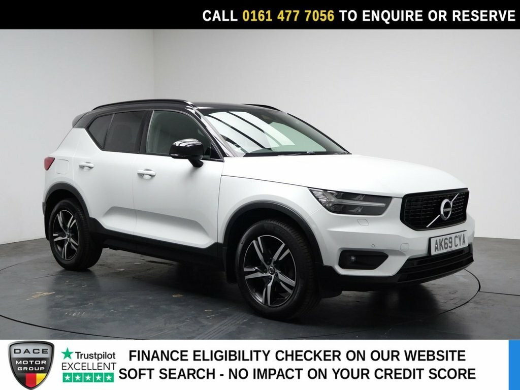 Volvo XC40 2L R-design White