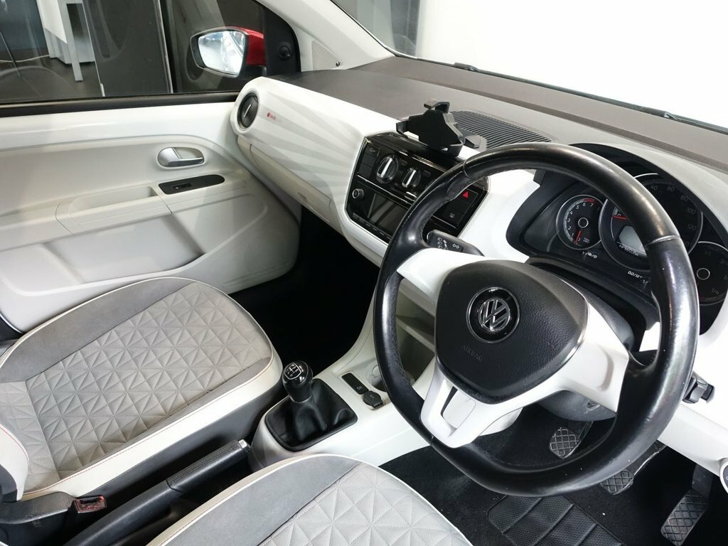 Volkswagen Up 1L Up Beats White