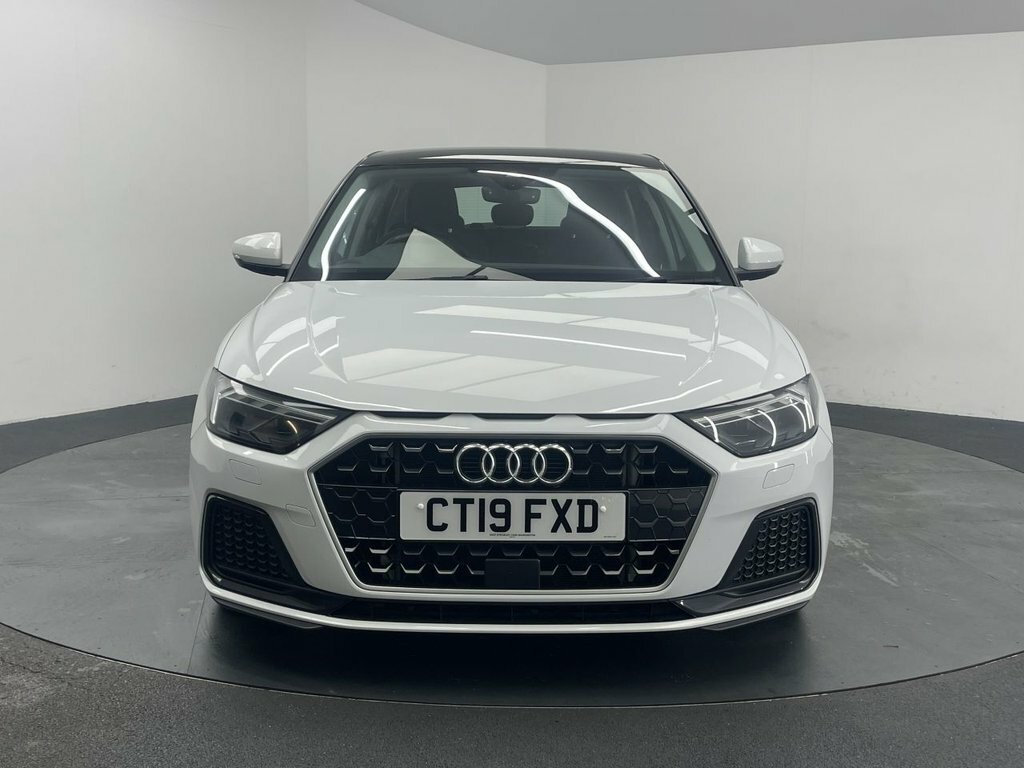 Audi A1 1.5L Sport CT19FXD White #4