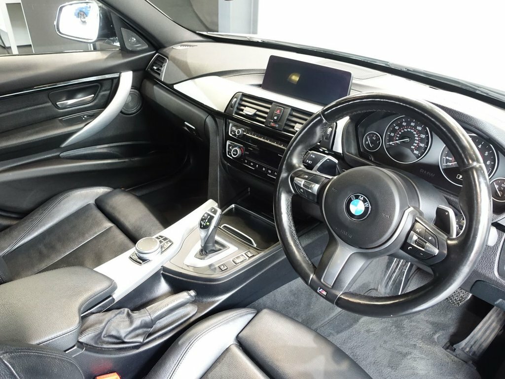 BMW 3 Series 2L M Sport Shadow Edition DA19OBZ Silver #2