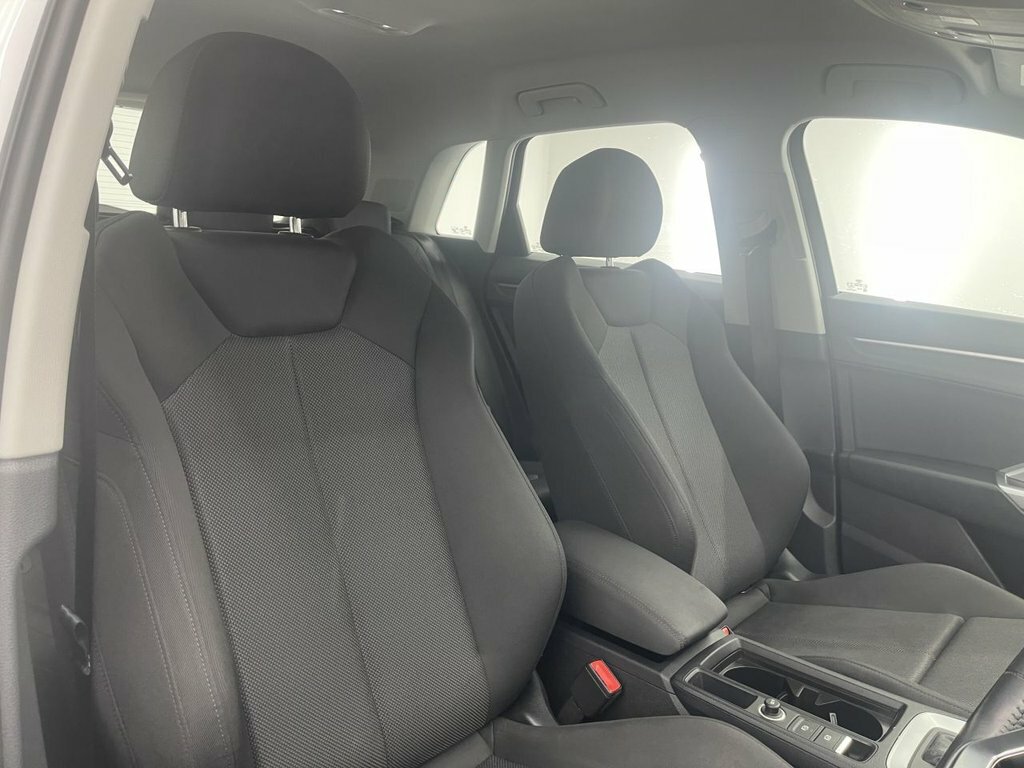 Audi Q3 1.5L Sport BM68HRA White #2