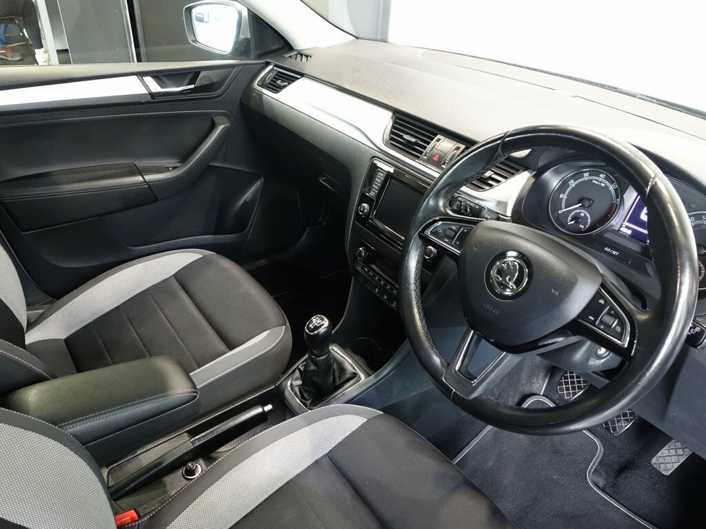 Skoda Rapid Spaceback 1L Se Tech Silver #2