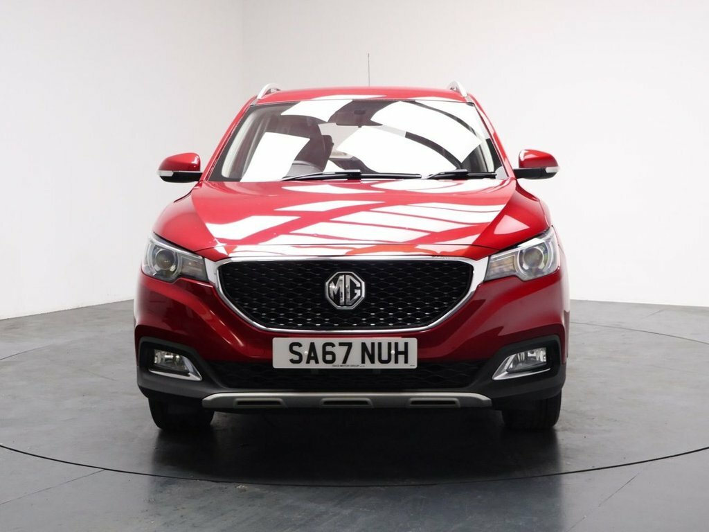 MG ZS 1L Exclusive Red #4
