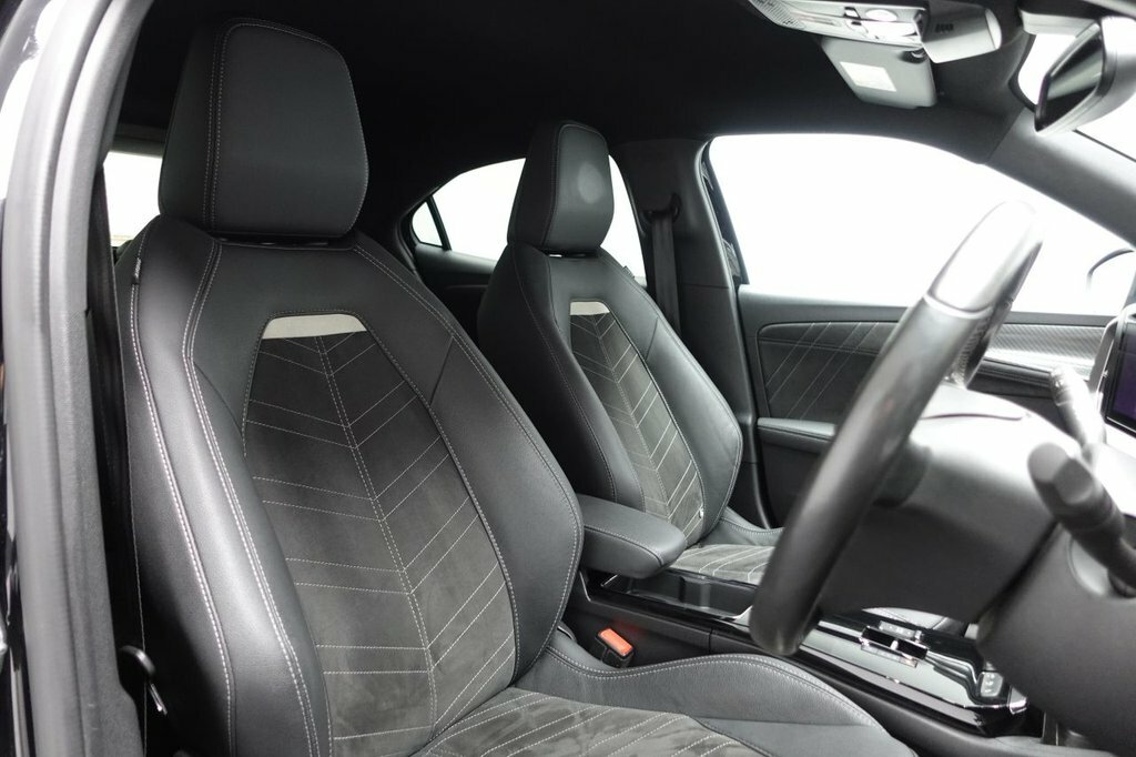 Vauxhall Mokka-e Suv BJ72XFC Black #3