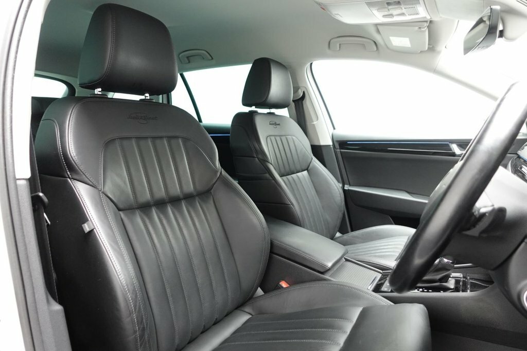 Skoda Superb 2L Laurin Klement LC68NUY White #3