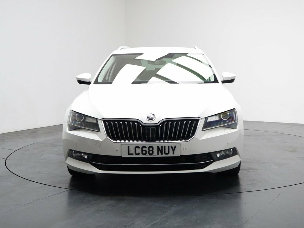 Skoda Superb 2L Laurin Klement LC68NUY White #4