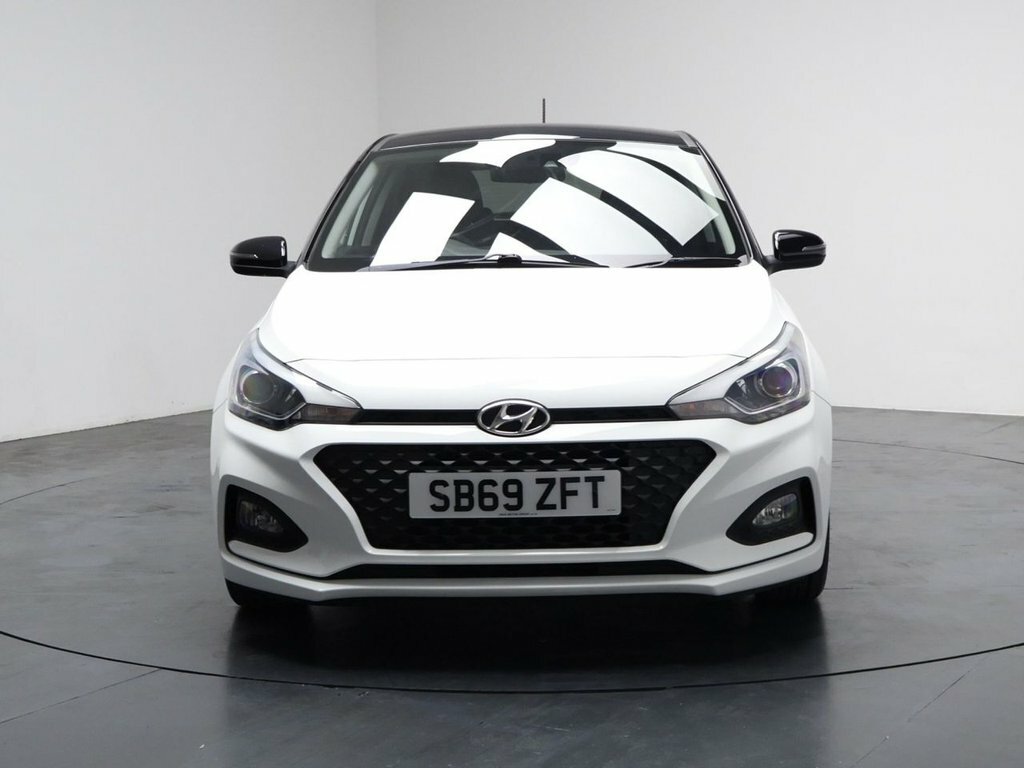 Hyundai I20 1.2L Play SB69ZFT White #4
