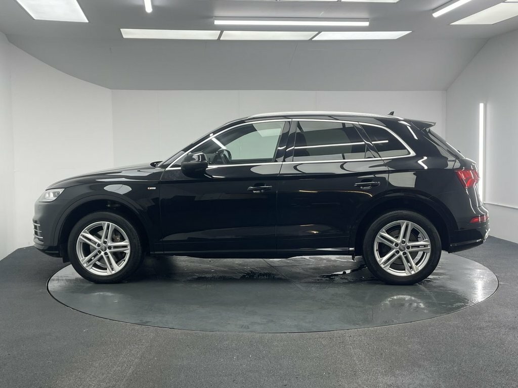Audi Q5 2L S Line EG19XMA Black #6