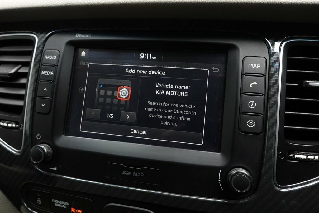 Kia Carens Crdi 2 White #20