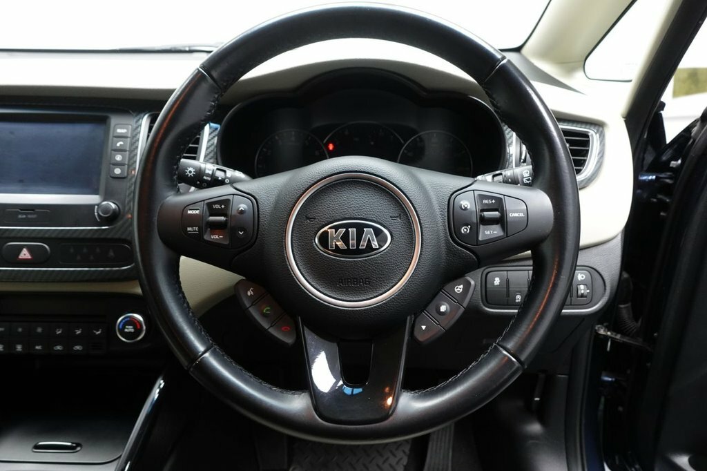 Kia Carens Crdi 2 White #21