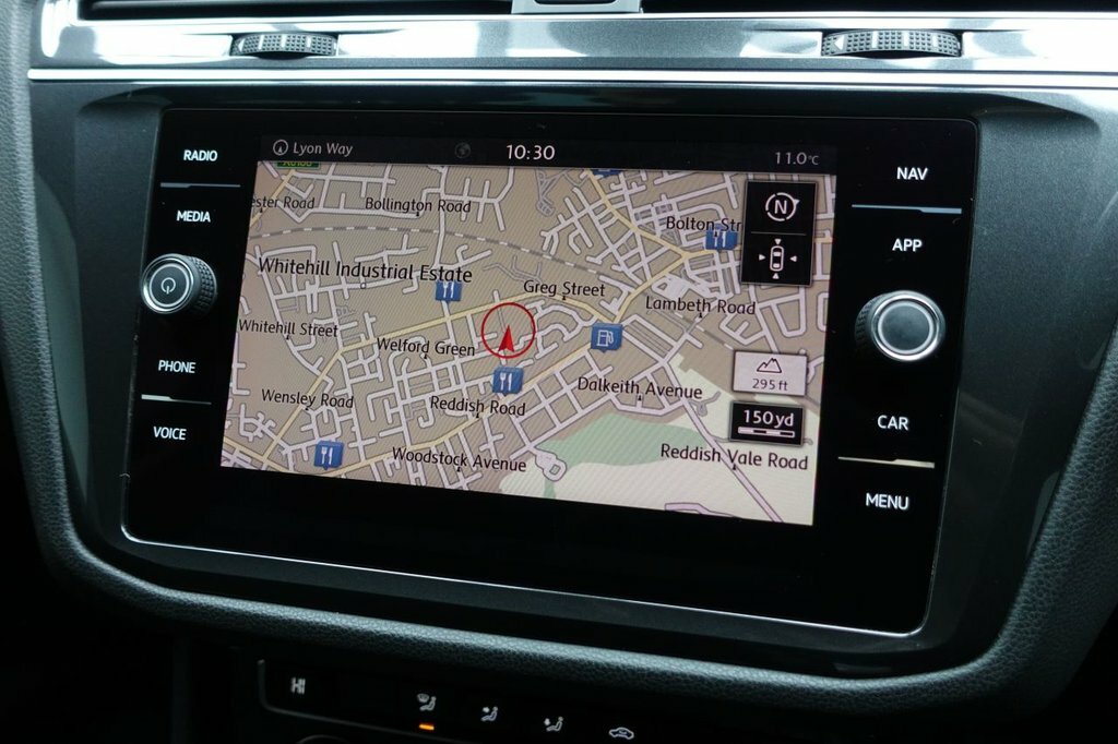 Volkswagen Tiguan 1.4L Se Navigation CX18UBV Grey #2