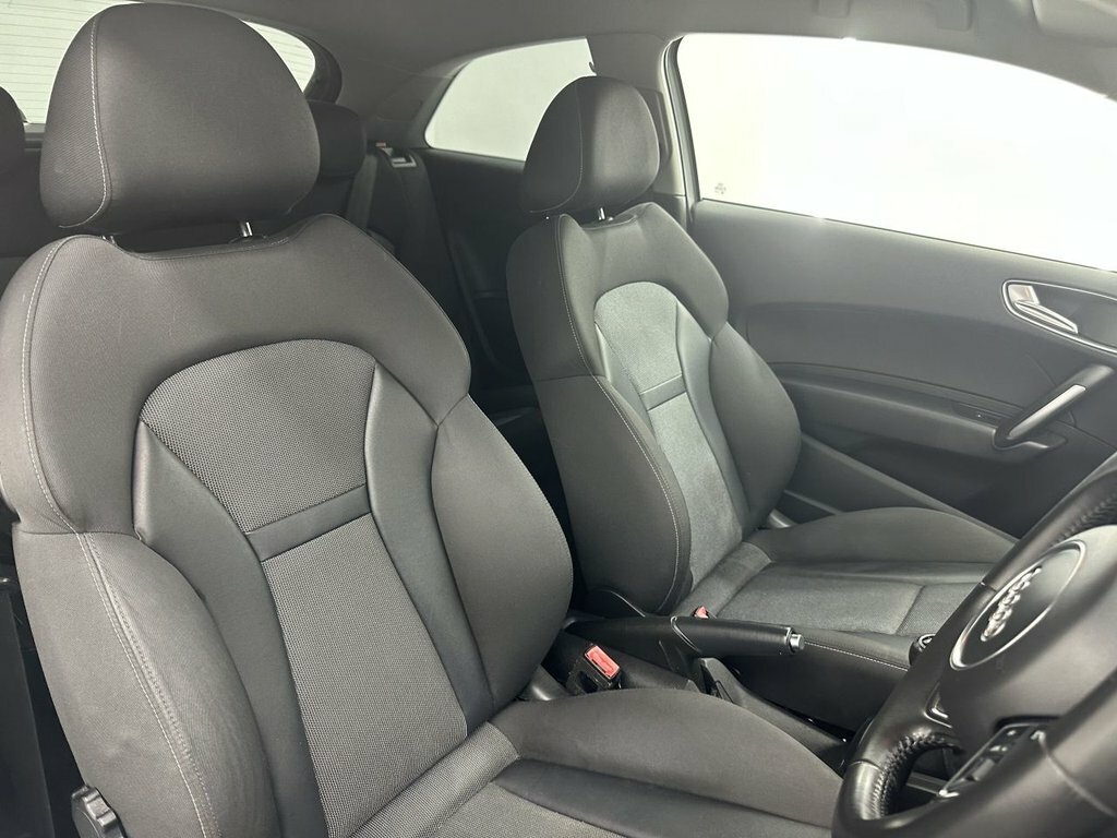 Audi A1 1.6L Sport PY14RNA Silver #2