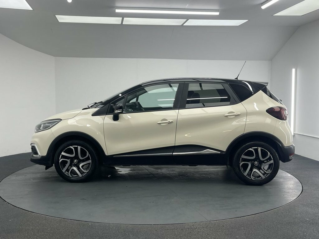 Renault Captur 0.9L Iconic HT18ARX White #6
