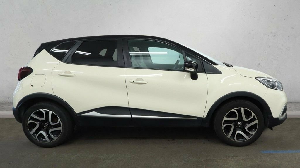 Renault Captur 0.9L Iconic HT18ARX White #6