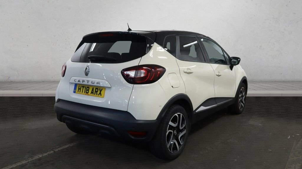 Renault Captur 0.9L Iconic HT18ARX White #5
