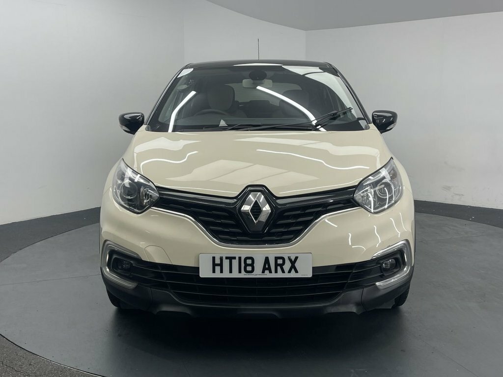 Renault Captur 0.9L Iconic HT18ARX White #4