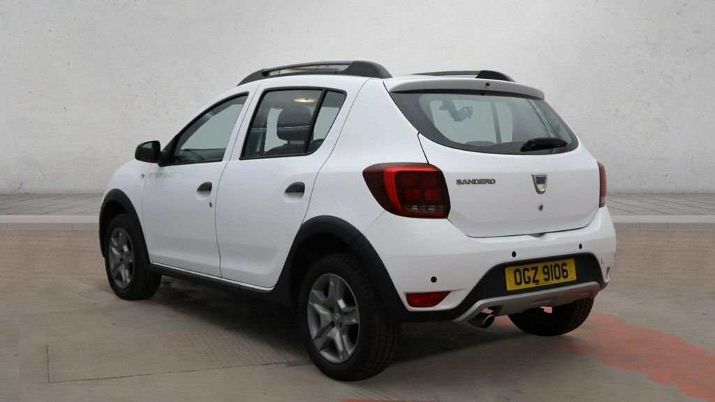 Dacia Sandero Stepway 0.9L Comfort White #4