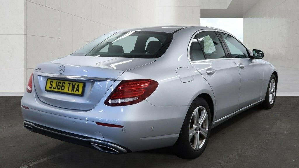 Mercedes-Benz E Class 2L Se Silver #5
