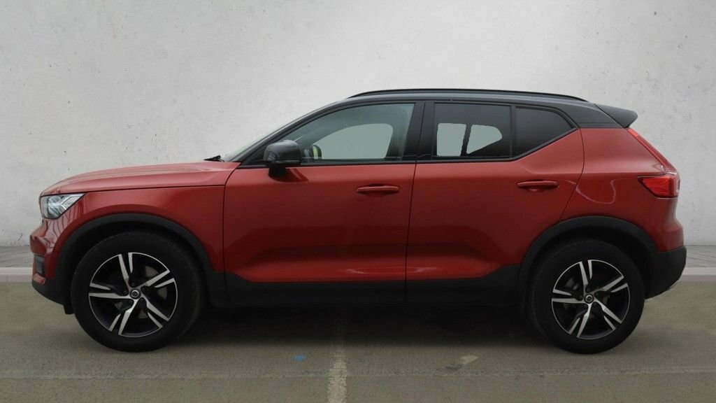 Volvo XC40  Black #8