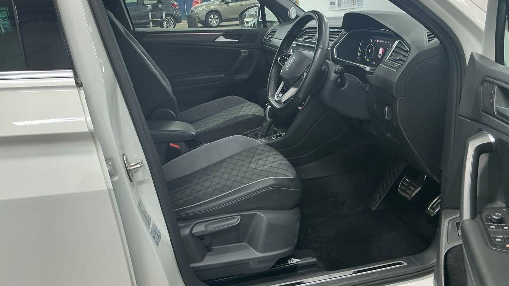Volkswagen Tiguan 1.4L R-line White