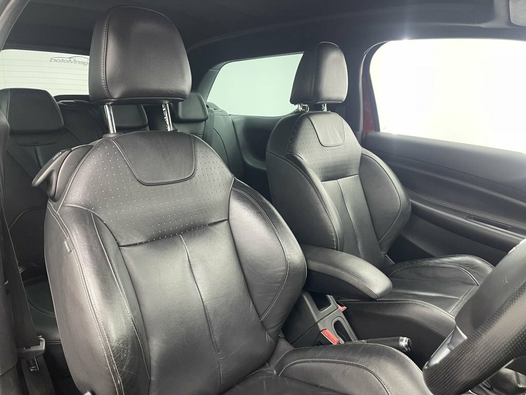 Citroen Ds3 Cabrio 1.6L Dsport Plus Red #2