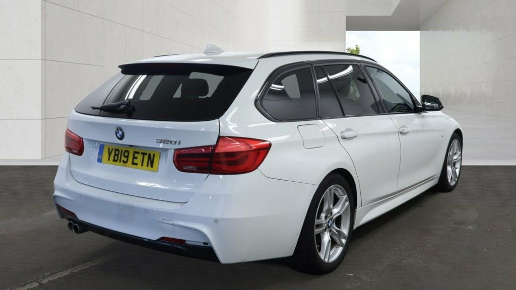 BMW 3 Series 2L M Sport YB19ETN White #4
