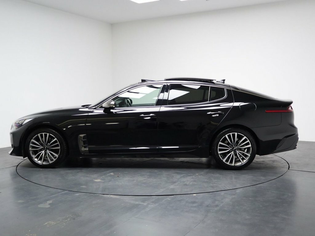 Kia Stinger 2L Gt-line S Black #6
