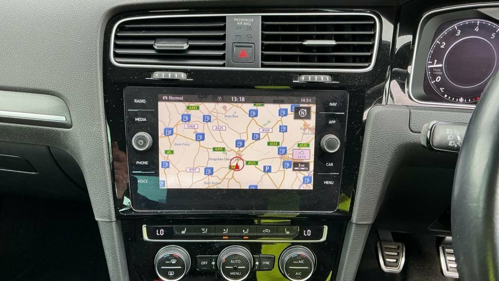 Volkswagen Golf 2L Gti Performance WP19AJV Grey #2