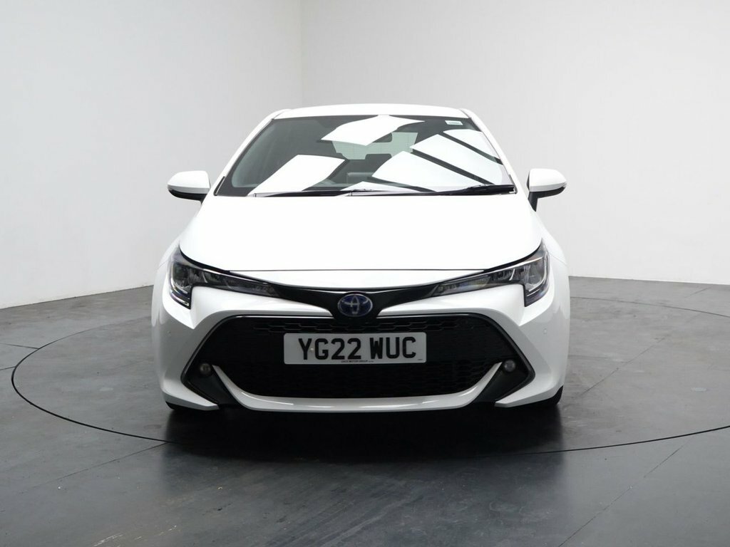Toyota Corolla 1.8L Icon Tech YG22WUC White #4