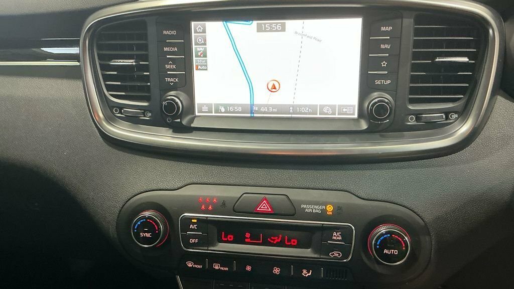 Kia Sorento 2.2L Kx-2 White #2