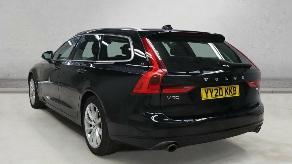 Volvo V90 2L Momentum Plus Black #3