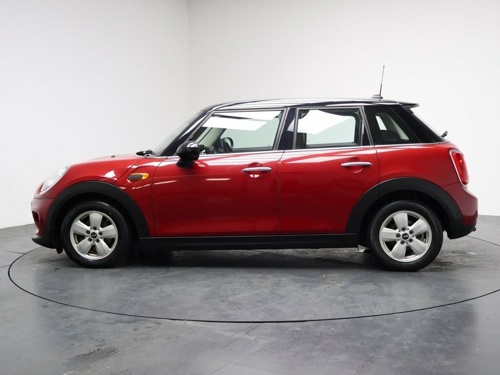 Mini Hatch 1.5L Cooper D DL67OMP Red #6