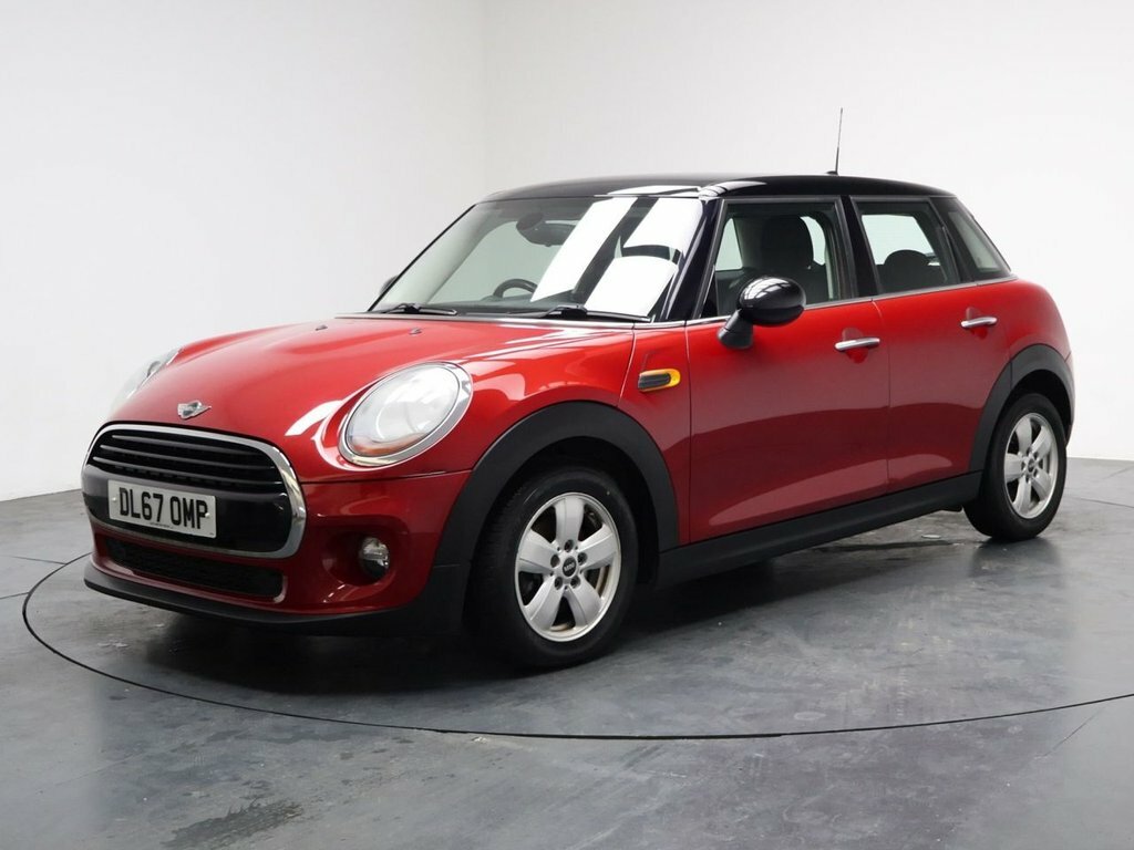 Mini Hatch 1.5L Cooper D DL67OMP Red #5