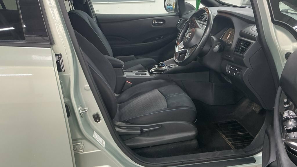 Nissan Leaf Launch Edition Silver
