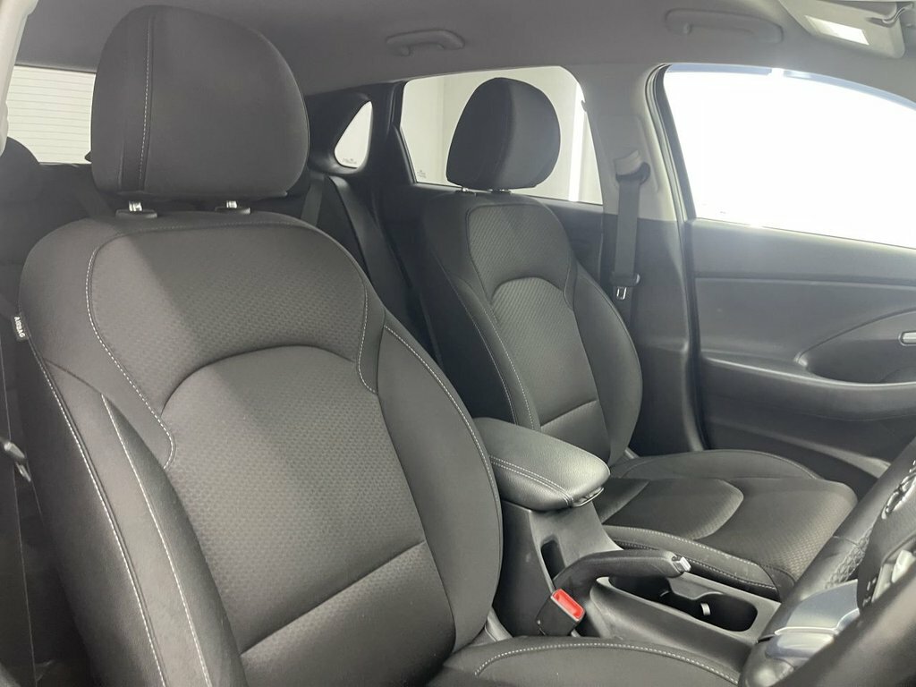 Hyundai I30 1.4L Se Nav Silver #2