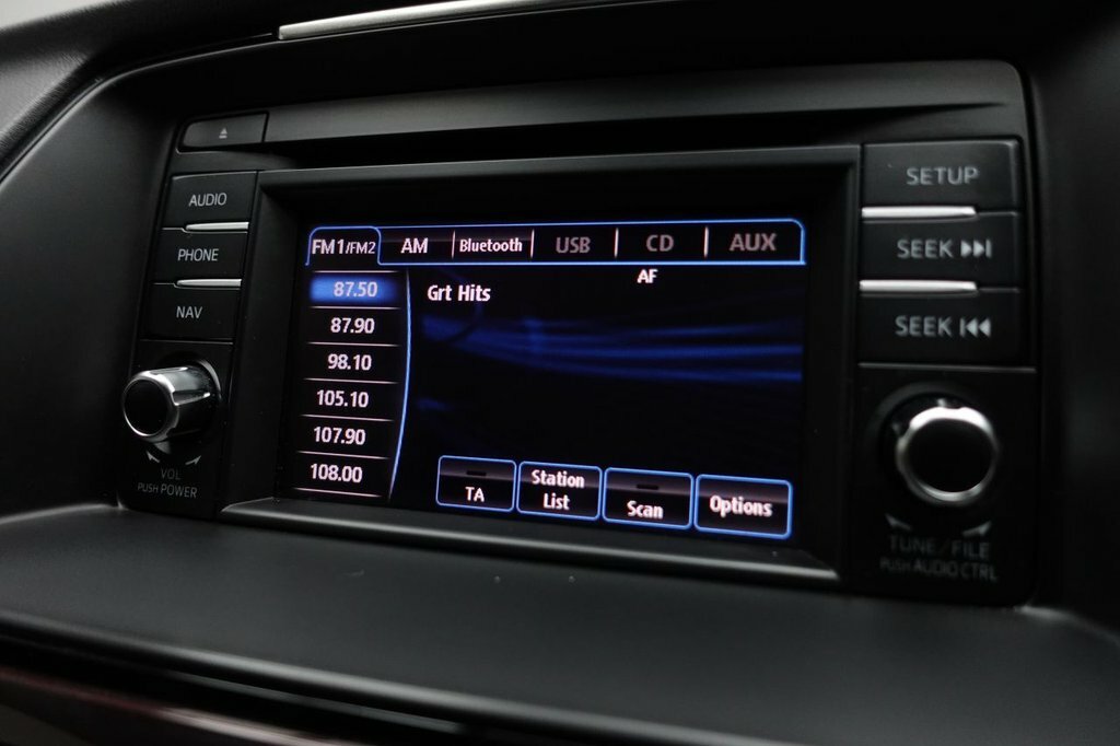 Mazda 6 Saloon White #18